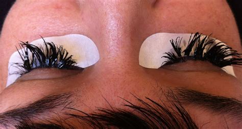 how bad are fake eyelashes